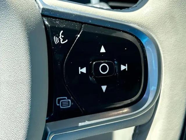 2022 Volvo XC90 T6 Inscription 7 Passenger