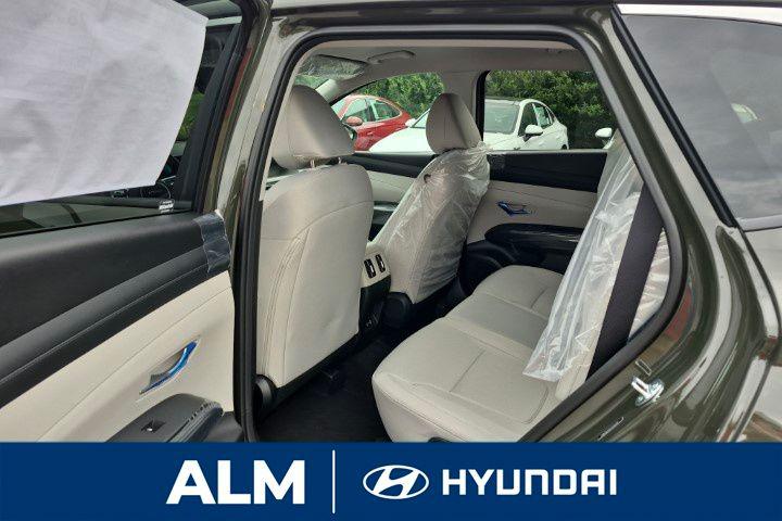 New 2026 Green HYUNDAI SEL FWD image 16