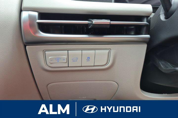 New 2026 Green HYUNDAI SEL FWD image 30