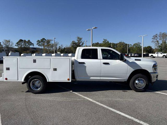 2026 RAM Ram 3500 Chassis Cab RAM 3500 TRADESMAN CREW CAB CHASSIS 4X4 60 CA