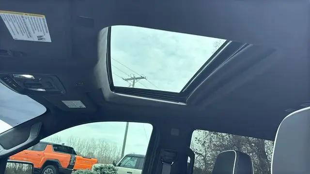 2025 GMC Sierra 1500 4WD Crew Cab Short Box AT4X