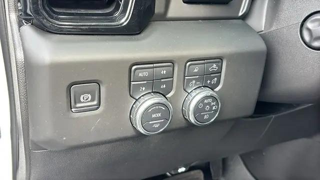 2025 GMC Sierra 1500 4WD Crew Cab Short Box AT4X