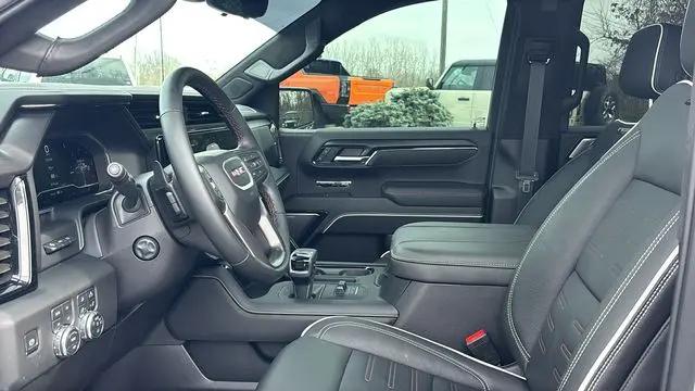 2025 GMC Sierra 1500 4WD Crew Cab Short Box AT4X