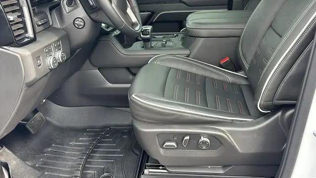 2025 GMC Sierra 1500 4WD Crew Cab Short Box AT4X