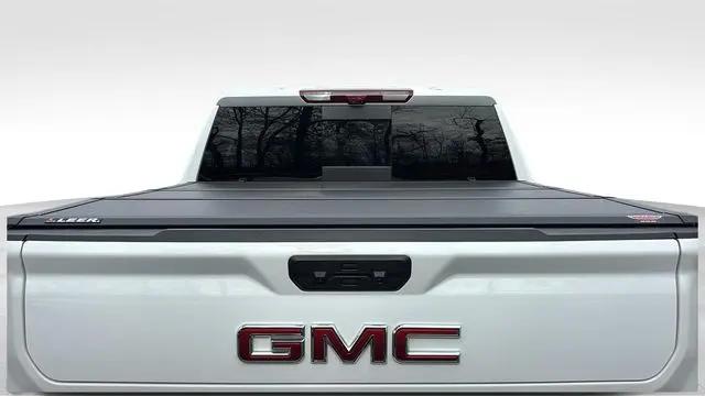 2025 GMC Sierra 1500 4WD Crew Cab Short Box AT4X
