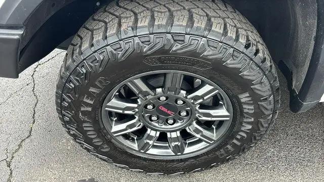 2025 GMC Sierra 1500 4WD Crew Cab Short Box AT4X