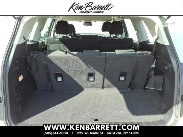 2023 Subaru Ascent Base 8-Passenger
