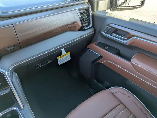 2026 GMC Sierra 2500HD Crew Cab, Standard Bed, Denali Ultimate, 4WD