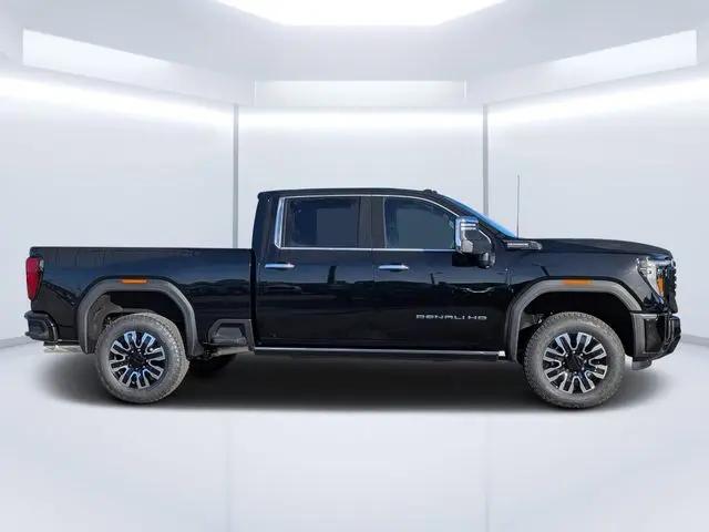2026 GMC Sierra 2500HD Crew Cab, Standard Bed, Denali Ultimate, 4WD