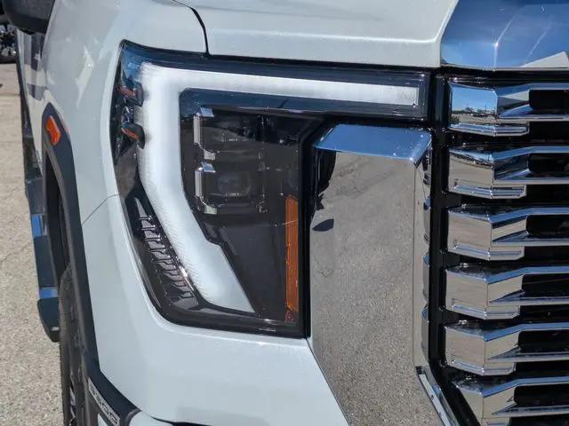 2026 GMC Sierra 3500HD Crew Cab, Long Bed, Denali, 4WD