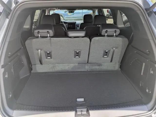 2026 GMC Acadia Elevation FWD