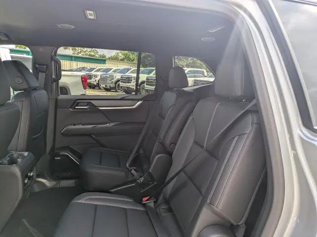 2026 GMC Acadia Elevation FWD
