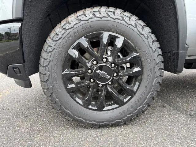2026 Chevrolet Silverado 3500HD Crew Cab, Long Bed, LT Dual Rear Wheel, RWD