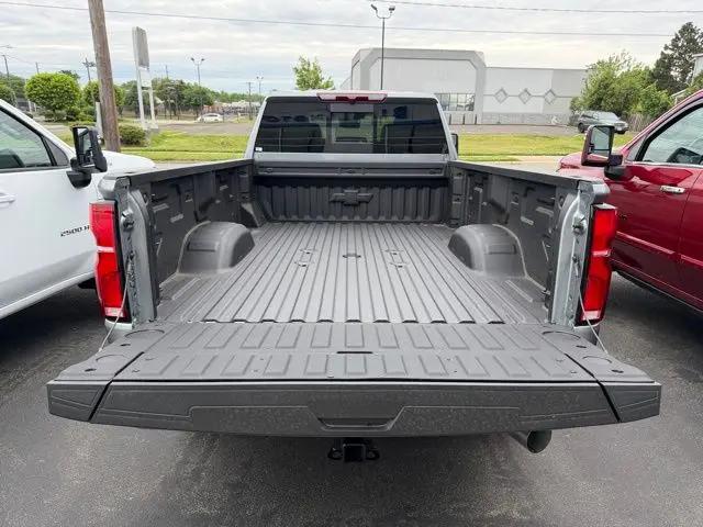 2026 Chevrolet Silverado 3500HD Crew Cab, Long Bed, LT Dual Rear Wheel, RWD