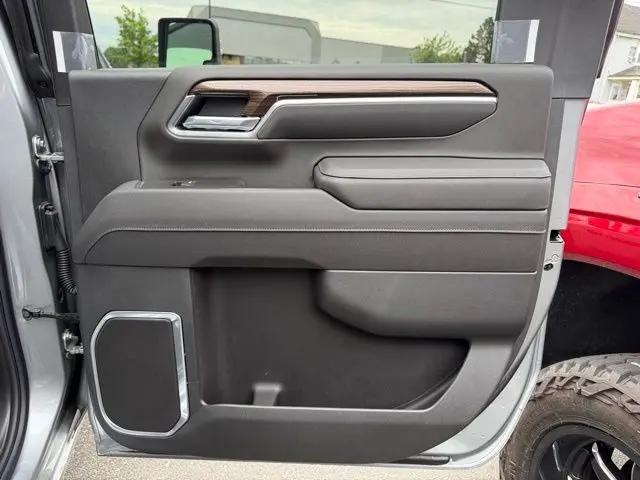2026 Chevrolet Silverado 3500HD Crew Cab, Long Bed, LT Dual Rear Wheel, RWD