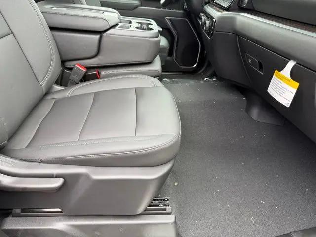 2026 Chevrolet Silverado 3500HD Crew Cab, Long Bed, LT Dual Rear Wheel, RWD