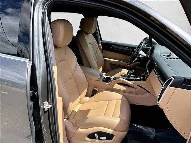 2020 Porsche Cayenne Cayenne
