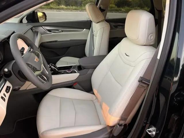 2026 Cadillac XT5 Premium Luxury FWD