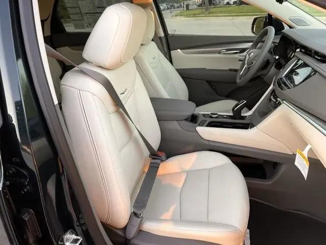 2026 Cadillac XT5 Premium Luxury FWD