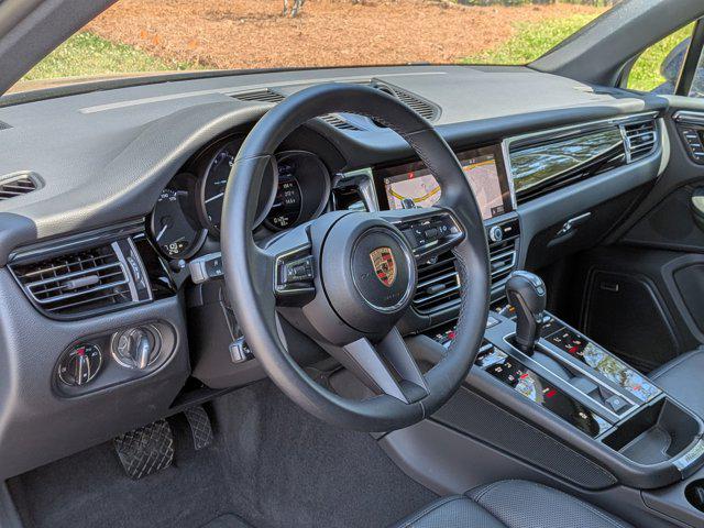 2025 Porsche Macan AWD