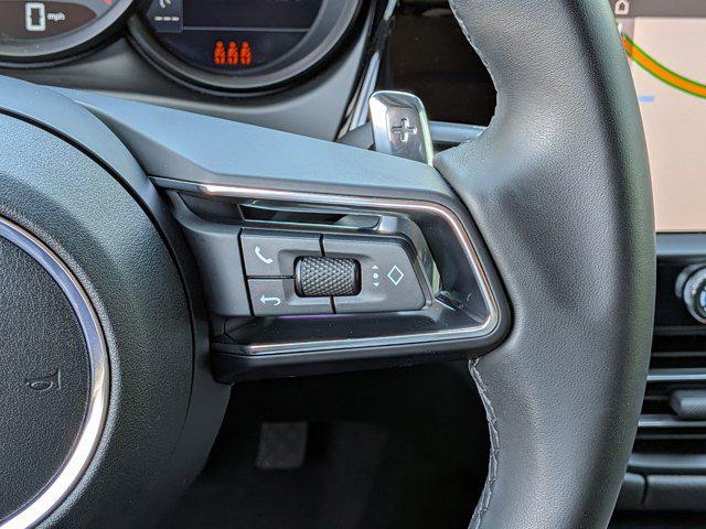 2025 Porsche Macan AWD