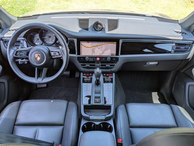 2025 Porsche Macan AWD