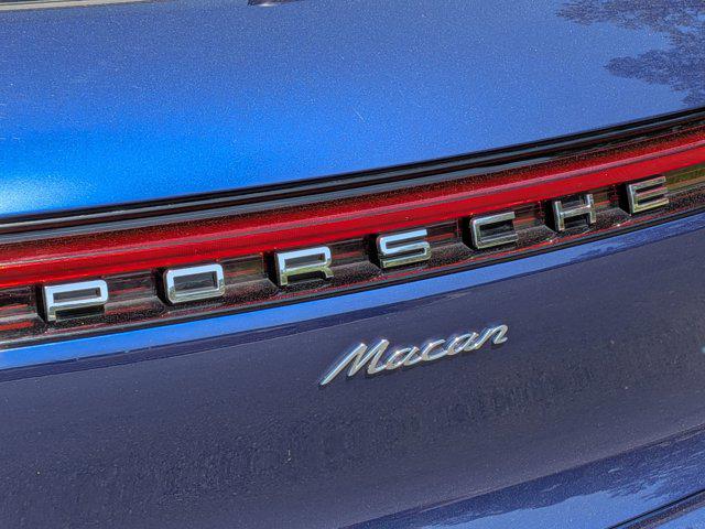2025 Porsche Macan AWD