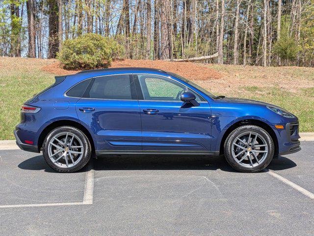 2025 Porsche Macan AWD