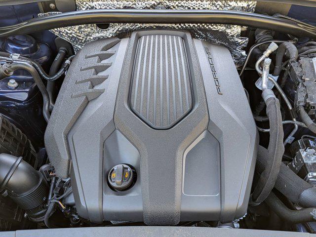 2025 Porsche Macan AWD