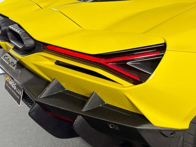 2025 Lamborghini Revuelto Base