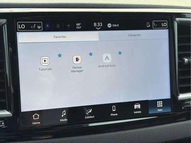 2026 Chrysler Pacifica Select