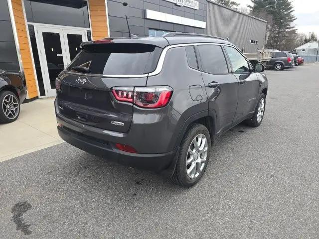 2024 Jeep Compass Latitude Lux FWD