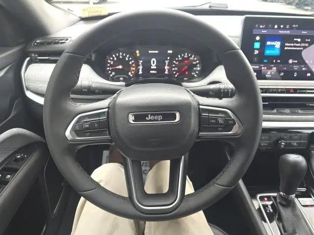2024 Jeep Compass Latitude Lux FWD
