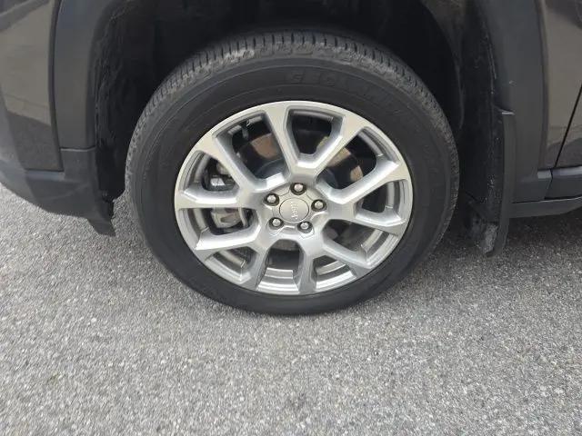2024 Jeep Compass Latitude Lux FWD