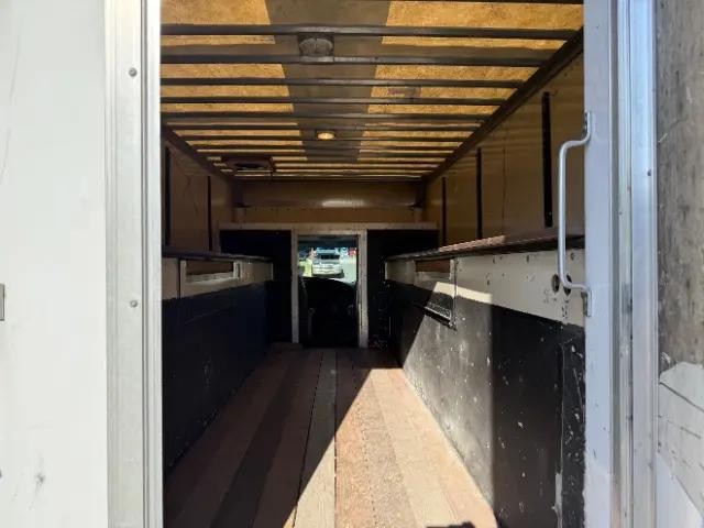 2006 Ford E-450 Cutaway E-450