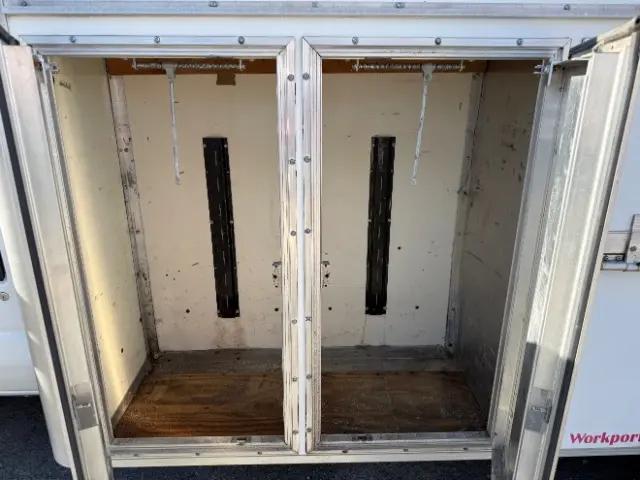 2006 Ford E-450 Cutaway E-450
