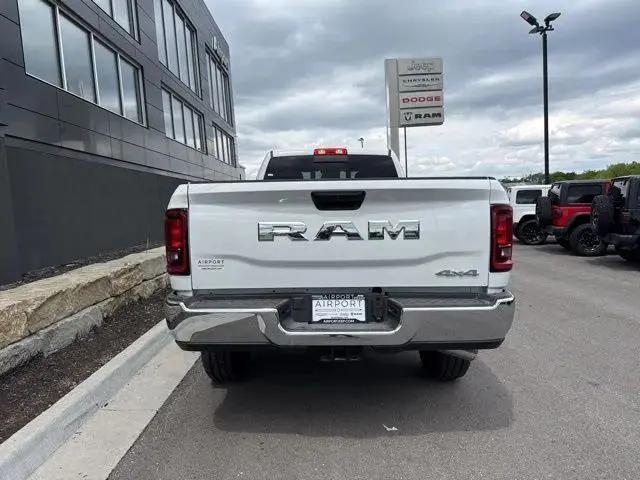 2026 Ram 2500 Tradesman Crew Cab 4x4 8' Box