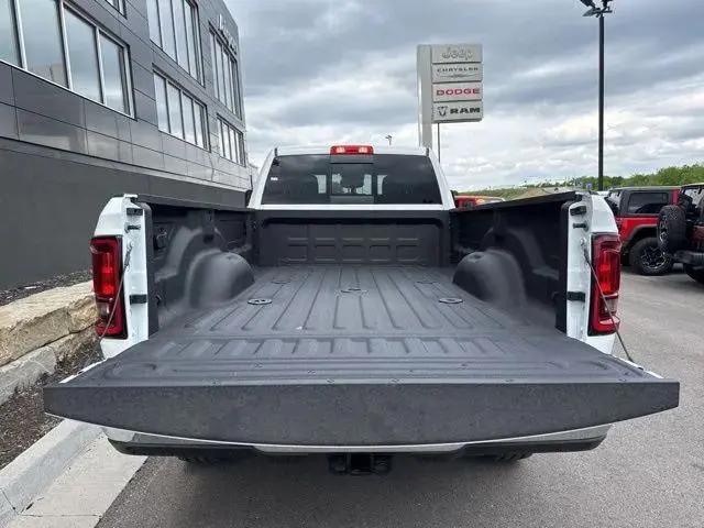 2026 Ram 2500 Tradesman Crew Cab 4x4 8' Box
