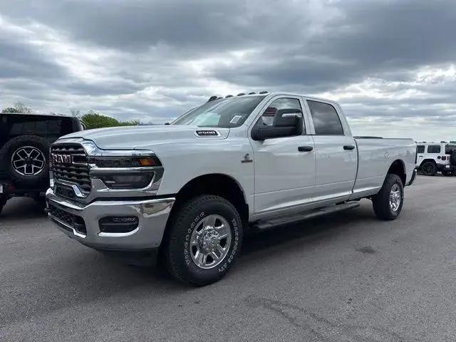 2026 Ram 2500 Tradesman Crew Cab 4x4 8' Box