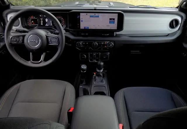 2025 Jeep Wrangler 4-Door Summit 4x4