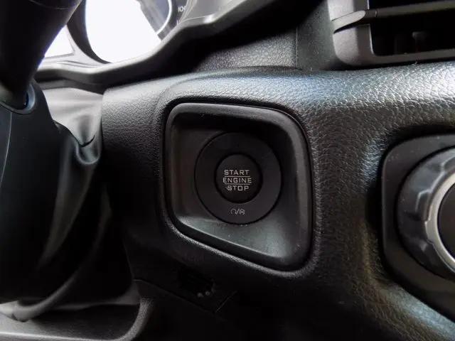 2025 Jeep Wrangler 4-Door Summit 4x4