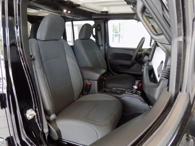 2025 Jeep Wrangler 4-Door Summit 4x4