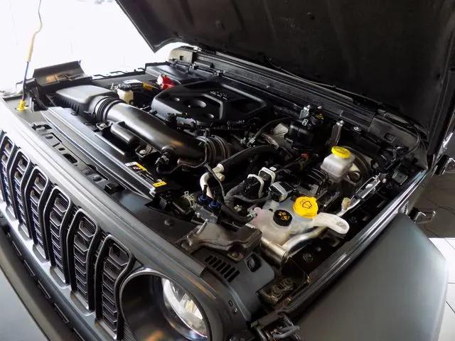 2025 Jeep Wrangler 4-Door Summit 4x4
