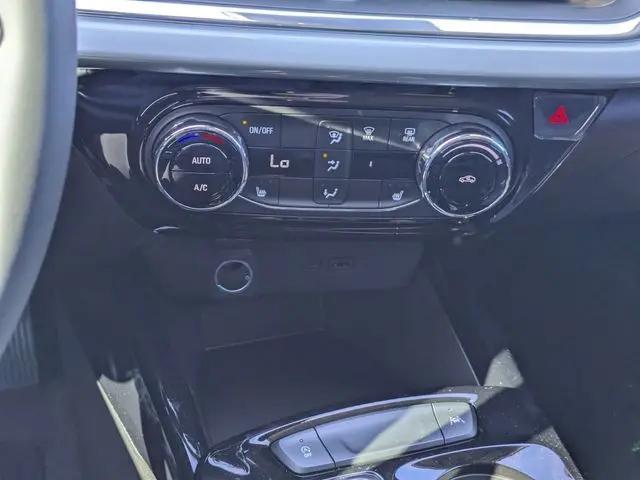 2026 Chevrolet Trax FWD LT