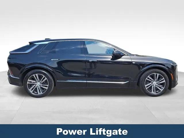 2024 Cadillac iQ Luxury w/1SC