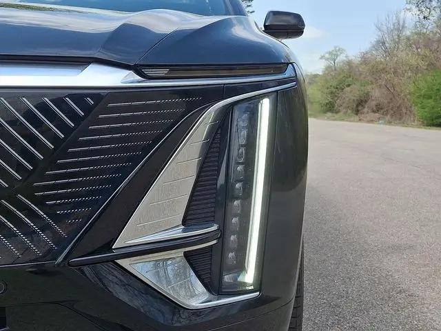 2024 Cadillac iQ Luxury w/1SC