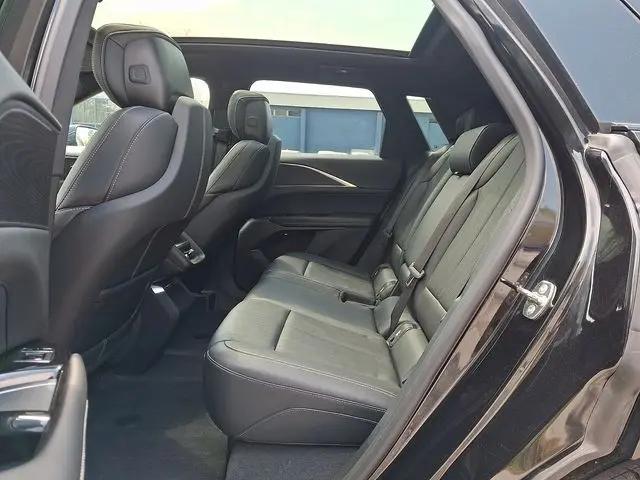 2024 Cadillac iQ Luxury w/1SC