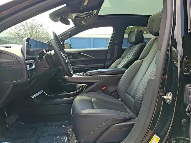 2024 Cadillac iQ Luxury w/1SC