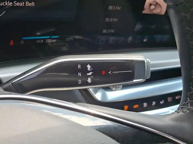 2024 Cadillac iQ Luxury w/1SC