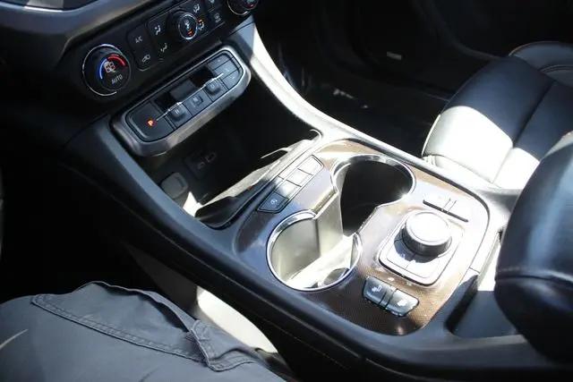 2021 GMC Acadia AWD AT4